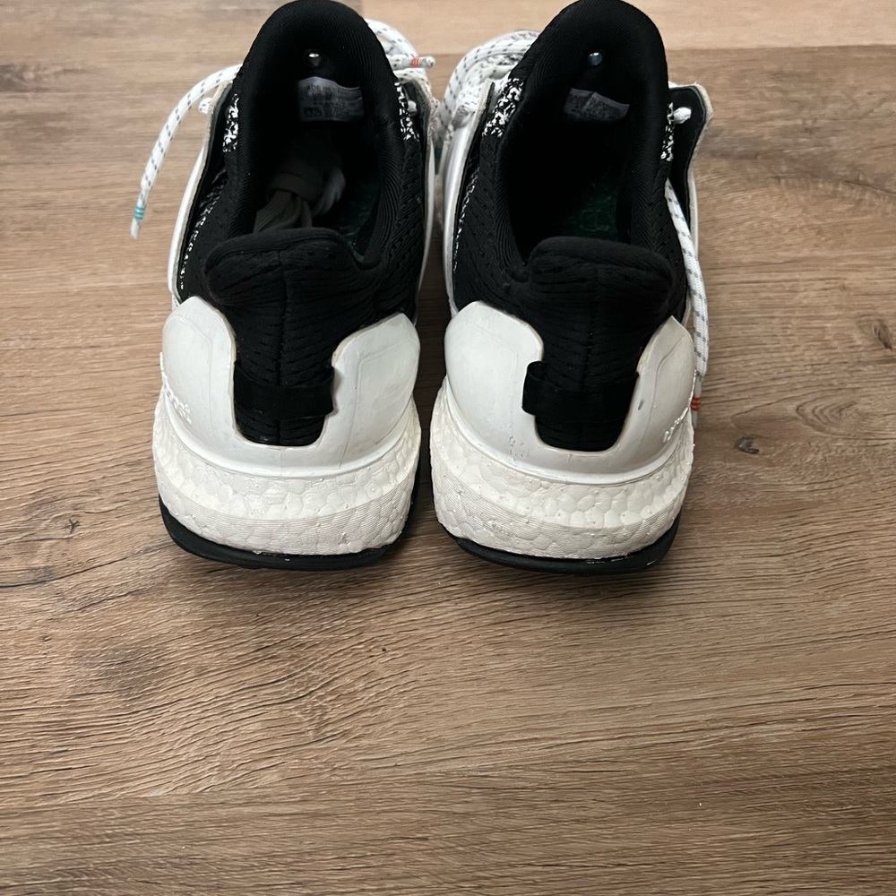 adidas ultra boost sns tee time